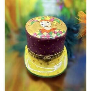 Limoges Peint Main Jester Top Hat Porcelain Trinket Box Hand Painted 2 Inch RARE